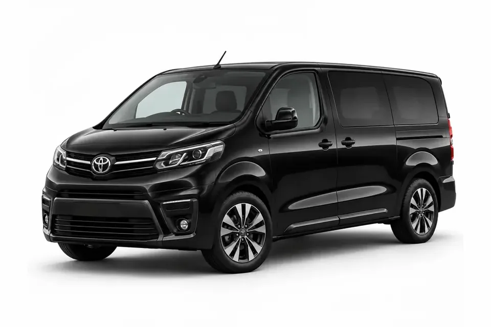 Van 7 — Toyota Proace